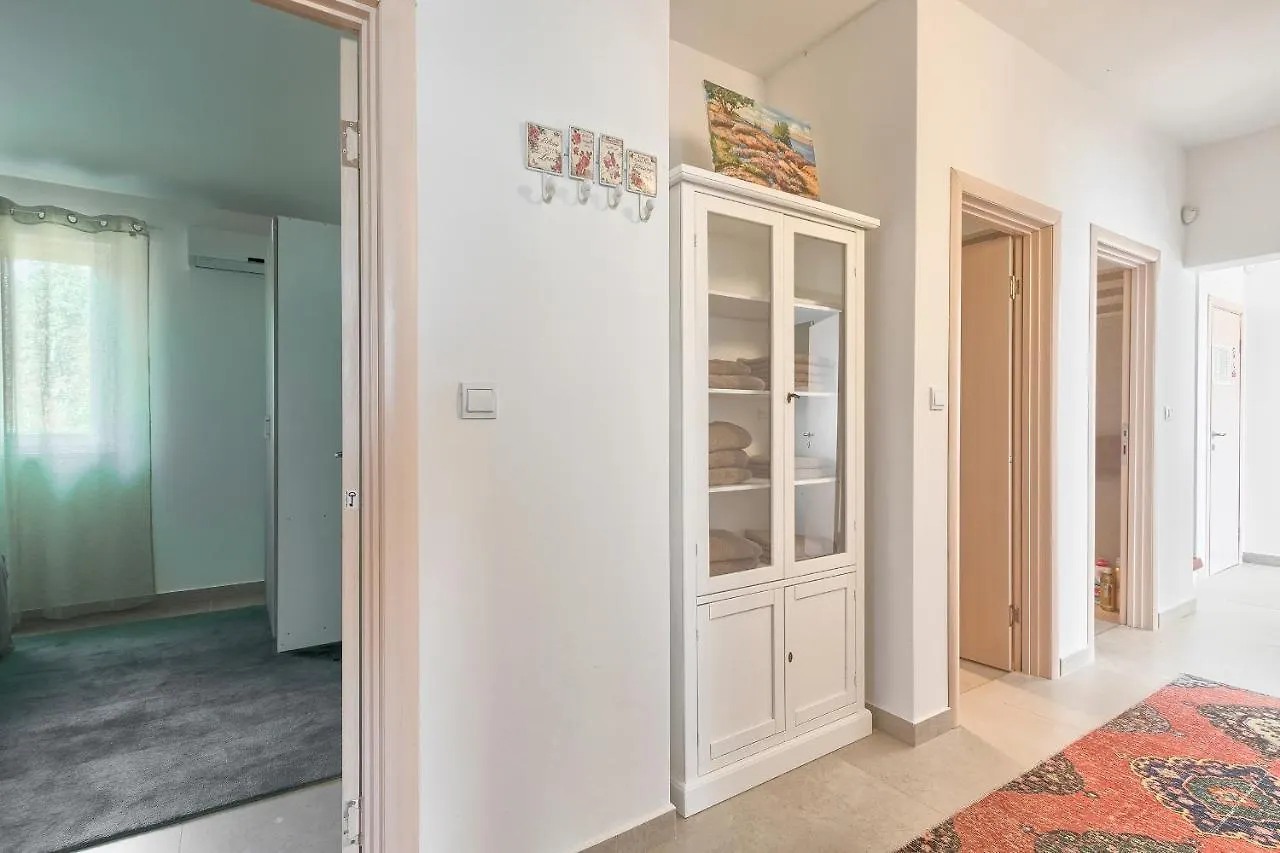 Villa 1521 Žminj 0*,